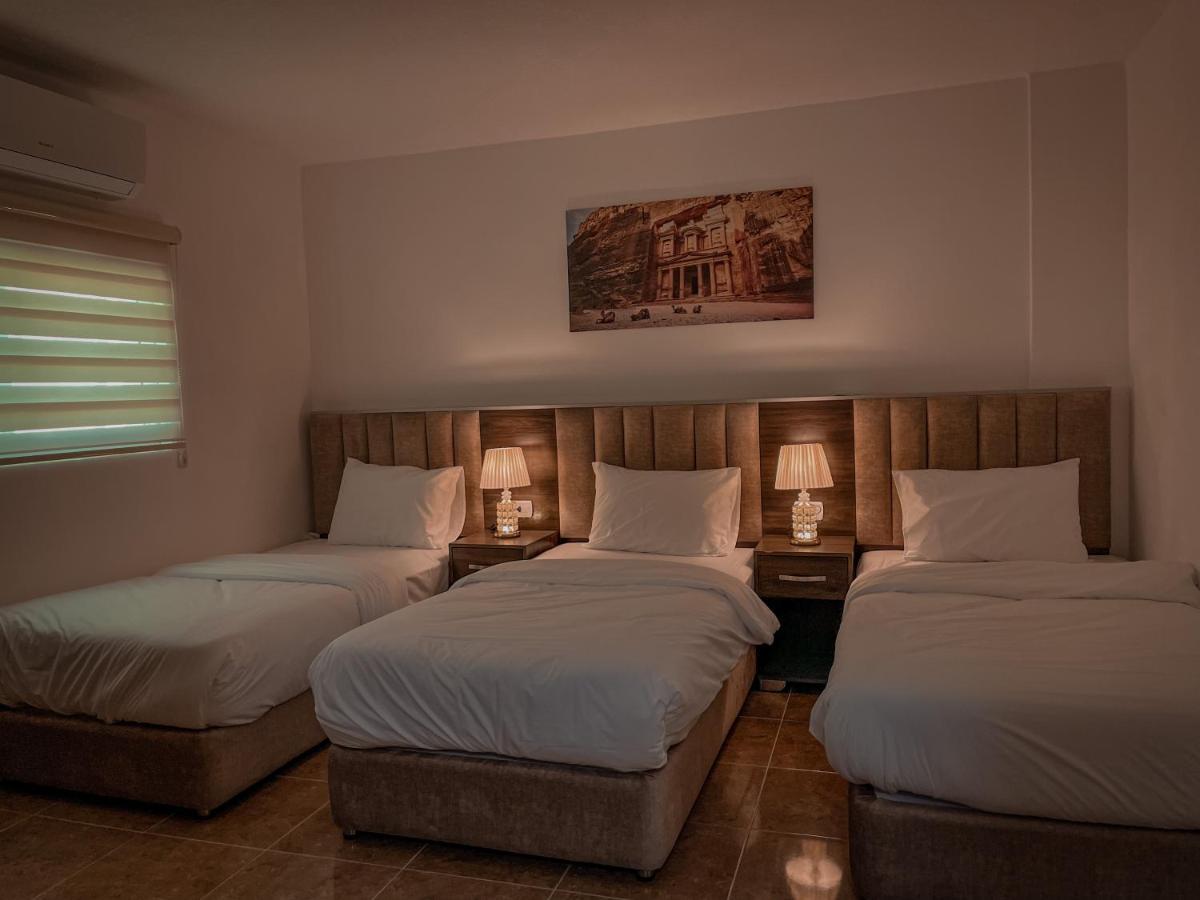 Petra Jewel Luxury Hotel Wadi Musa Exteriör bild