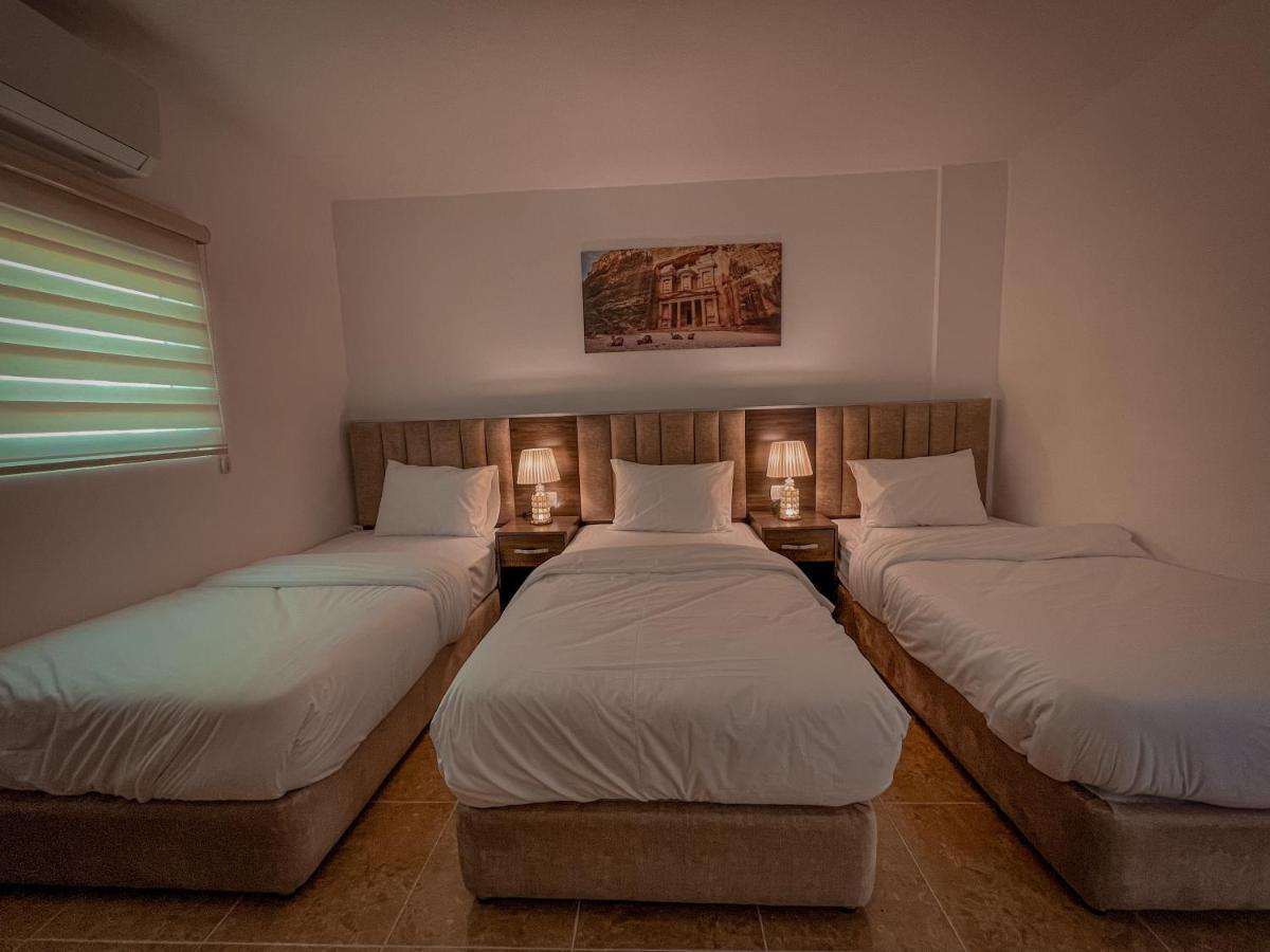 Petra Jewel Luxury Hotel Wadi Musa Exteriör bild
