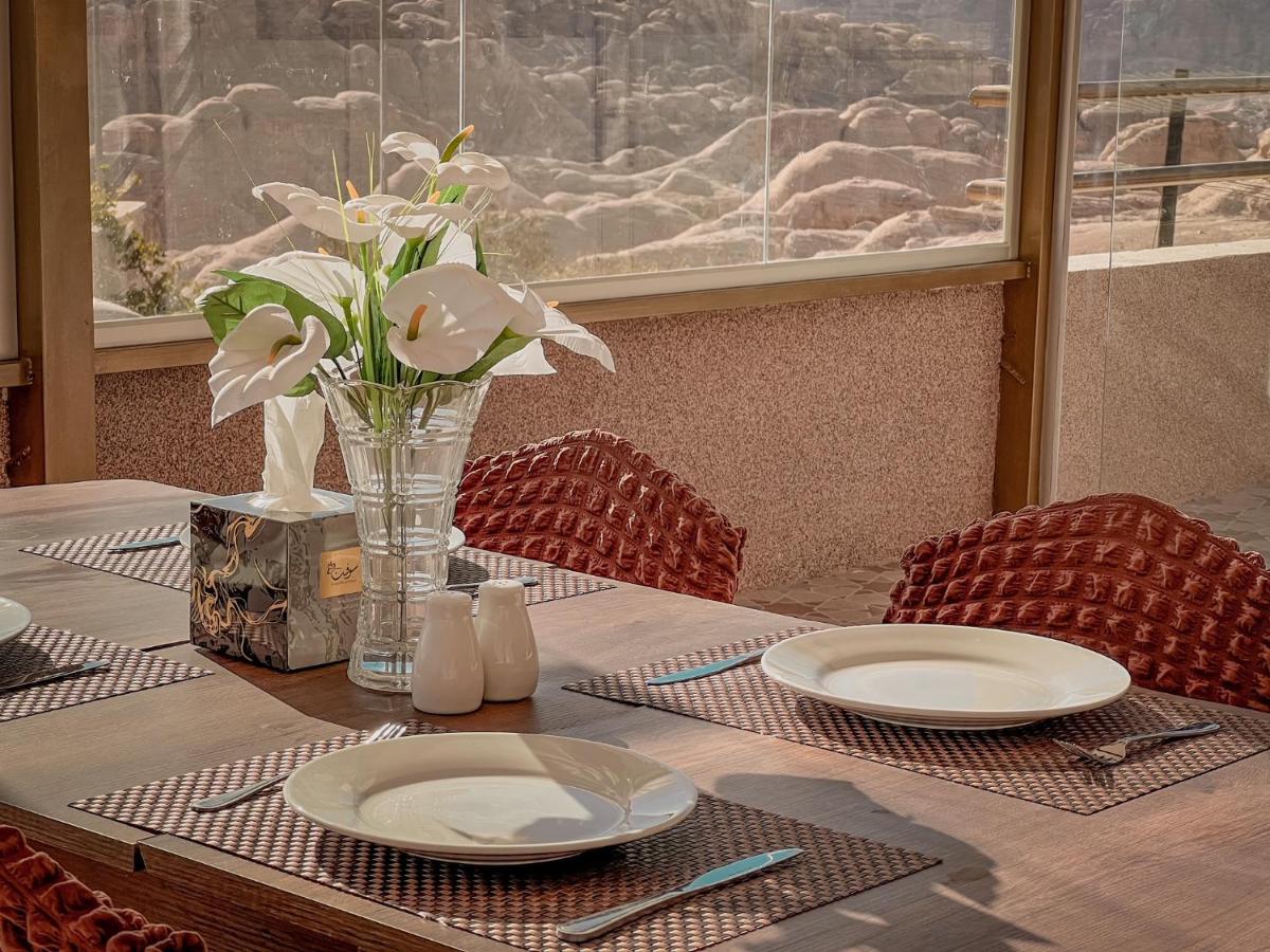 Petra Jewel Luxury Hotel Wadi Musa Exteriör bild