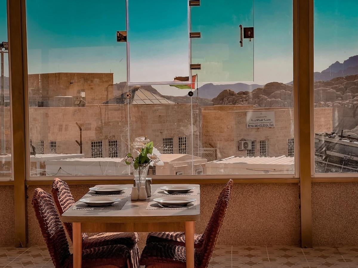 Petra Jewel Luxury Hotel Wadi Musa Exteriör bild