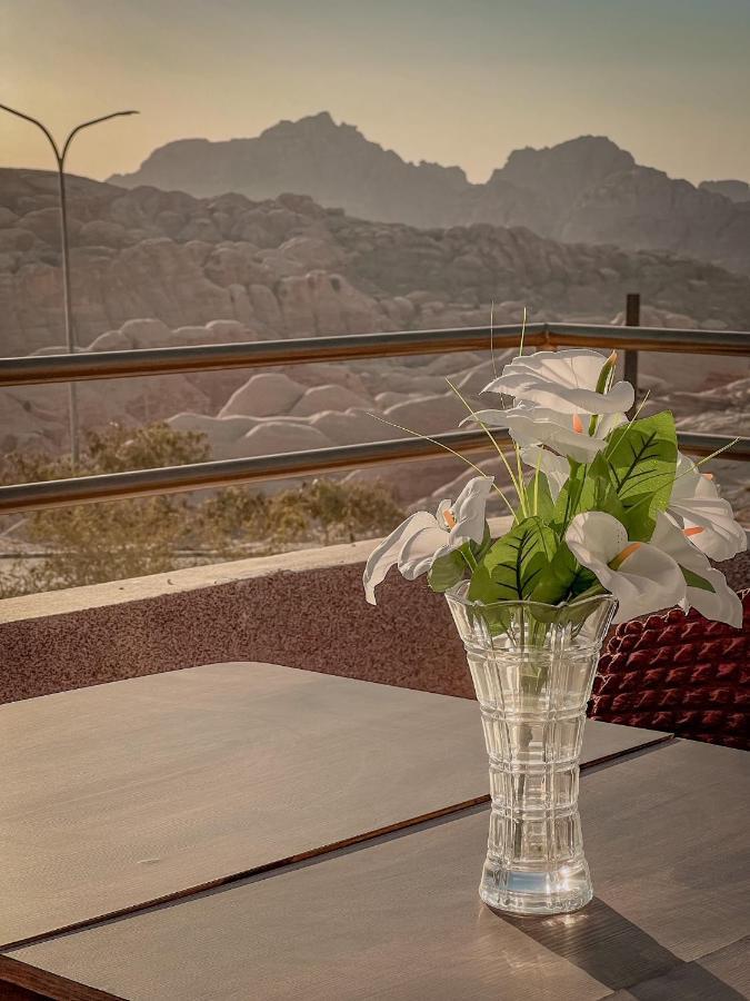 Petra Jewel Luxury Hotel Wadi Musa Exteriör bild